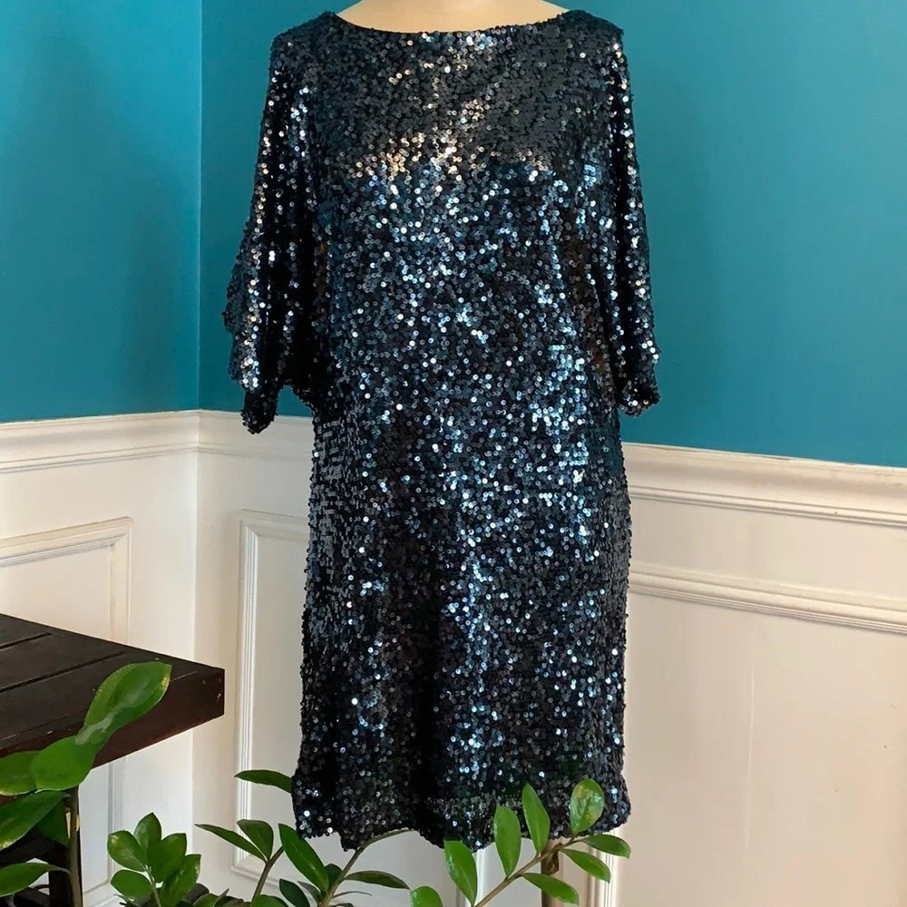 Women’s Cachet black and blue embellished dress 8